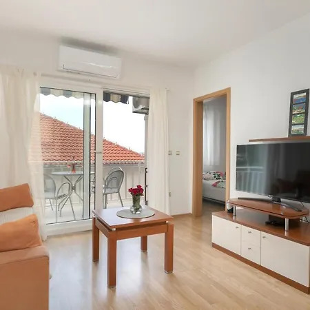 Apartment Mar18 Makarska
